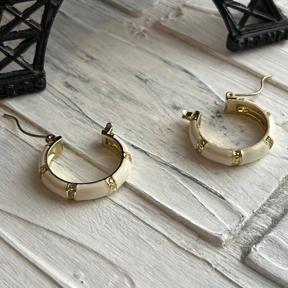 Vintage earrings, Blue Crystal & Beige Rhinestone pierced earring sets, 2 sets - Picture 9 of 15